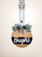 Merry and Bright Wreath - Image 3